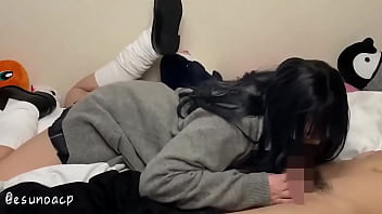 連れ込んだj○ギャルにフェラしてもらう動画