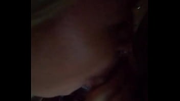 Con el rabo en la boca