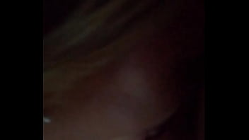 Con el rabo en la boca