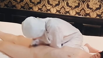 半導体製造工場勤務の巨乳人妻検査員の彼女が僕のペニスを手コキ、フェラチオして精液を搾り取る。home made amateur 個人撮影 kawasaki jk