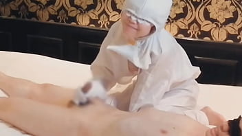 半導体製造工場勤務の巨乳人妻検査員の彼女が僕のペニスを手コキ、フェラチオして精液を搾り取る。home made amateur 個人撮影 kawasaki jk