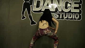 Twerk & booty shake dance contest sasha x twerk girls