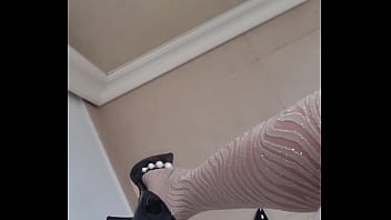Viens regarder ce que ça donne sur mon profil quand je retire mes collants