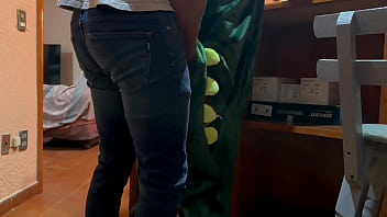 Que Mejor Forma De Pasar El 14 De Febrero Que Con Un Culo Apretado Y Duro Para Penetrar Y Vaciar Toda Mi Hombría thumbnail