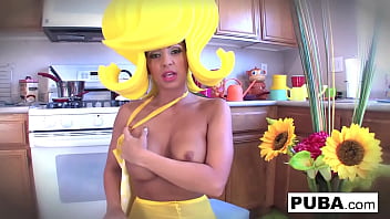 Hot babe fucks herself