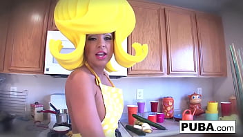 Hot babe fucks herself