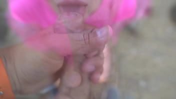 Незнакомец жестко трахнул милую девушку в лесу