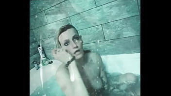 Jolene’s bath is her second home