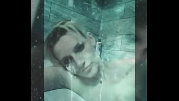 Jolene’s bath is her second home