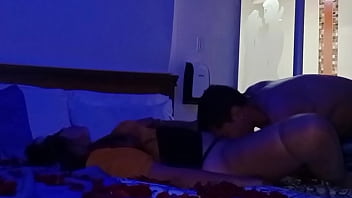 Un Show Para Esta Hermosura De Tetas Grandes thumbnail