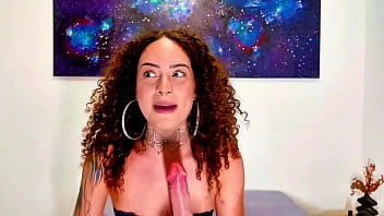 Gostosa goes crazy solo big dildo gagging tits shaking