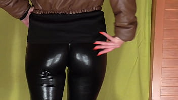 Black shiny leggings