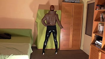 Black shiny leggings