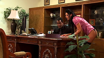 A white assistant comes when her black boss bangs her cunt and ass with his thick cock