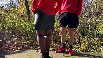 When my curvy mother in law does this it turns me on like hell