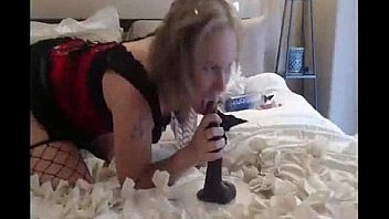 She suck a black dildo