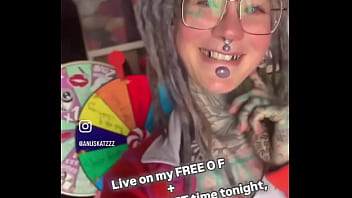 I will be live caming tonight tomorrow and friday ️join me and let us have some fun