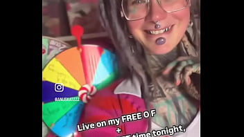 I will be live caming tonight tomorrow and friday ️join me and let us have some fun