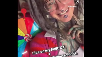 I will be live caming tonight tomorrow and friday ️join me and let us have some fun