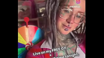 I will be live caming tonight tomorrow and friday ️join me and let us have some fun