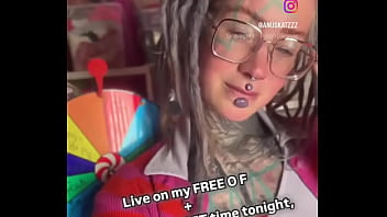 I will be live caming tonight tomorrow and friday ️join me and let us have some fun