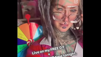 I will be live caming tonight tomorrow and friday ️join me and let us have some fun