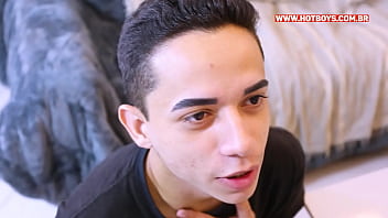 Novinho Tomando Pirocada Do Chefe thumbnail