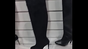 Petit tour dans mon sexshop préféré