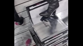 Petit tour dans mon sexshop préféré