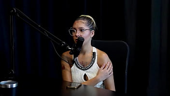 Seu primeiro show foi um sucesso gravou para produtoras não gostou de fazer inversão e o fetiche barbara sol watch sheer red