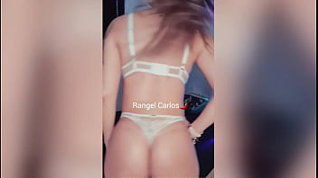 Vou esfregar a minha buceta e cuzinho na sua cara Vou esfregar a minha buceta e cuzinho na sua cara