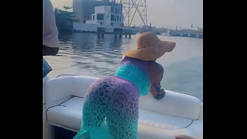 Getting horny while shaking my ass