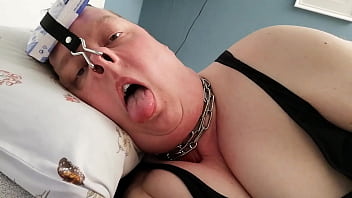 Fuckpig may pleasure itself but not cum