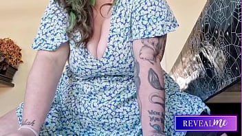 Curvy babe rides toy moaning in clothes