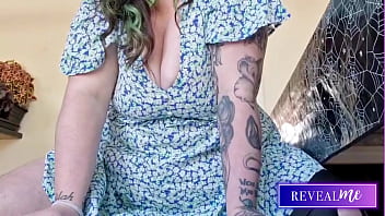 Curvy babe rides toy moaning in clothes