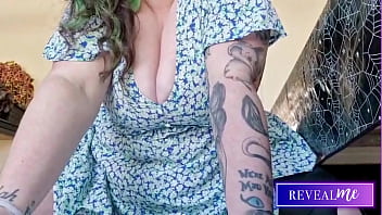 Curvy babe rides toy moaning in clothes