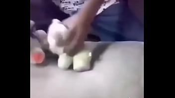 Me follo a una zorra y luego me la chupa