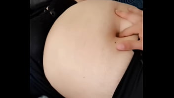 I love exploring a milf girl's navel