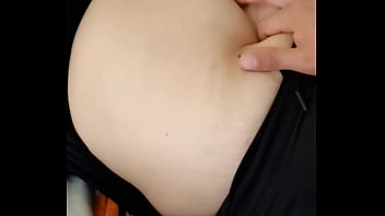 I love exploring a milf girl's navel