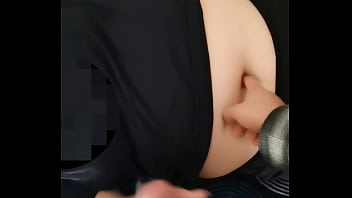 I love exploring a milf girl's navel