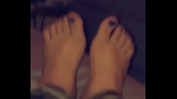Blue Toe Nails thumbnail