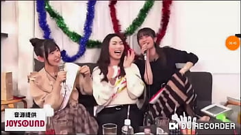 Japannese women fucking up skirt videos