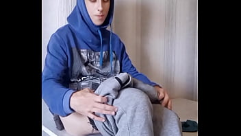 Sexy twink cums three times and expands his anal hole to the maximum