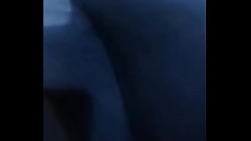 Laska posikała się w spodnie