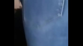 Laska posikała się w spodnie Laska posikała się w spodnie