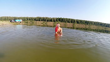 I play ball in the lake