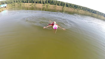 I play ball in the lake