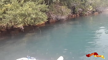 Sexo anal em alto mar