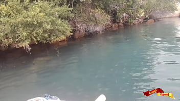 Sexo anal em alto mar