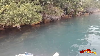 Sexo anal em alto mar